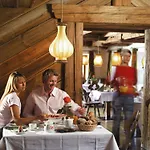 Hotel Weberbauer 3*