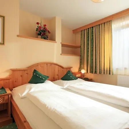 Hotel Weberbauer 3*