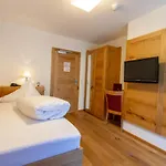 Weberbauer 3*