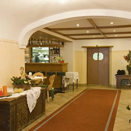 Ξενοδοχείο Weberbauer 3*