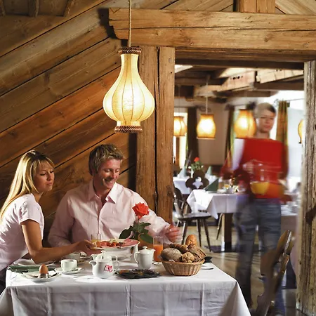 Ξενοδοχείο Weberbauer 3*